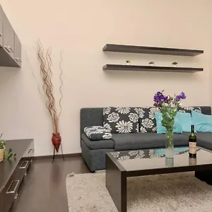 Corvina With Free Private Parking Апартаменты
